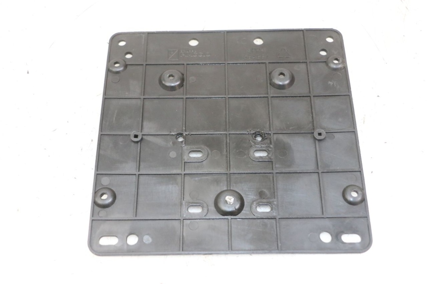 photo de KENNZEICHENHALTER PIAGGIO XEVO - X EVO 125 (2007 - 2017) - Detailansicht des Bauteils