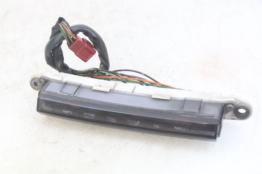 photo de ARMATURENBRETT HONDA CBR F SC25 1000 (1989 - 1992) - Details der Befestigungspunkte