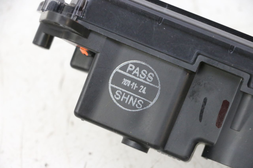 photo de COCKPIT PIAGGIO MP3 HPE 300 (2019 - 2026) - Technische Nahaufnahme