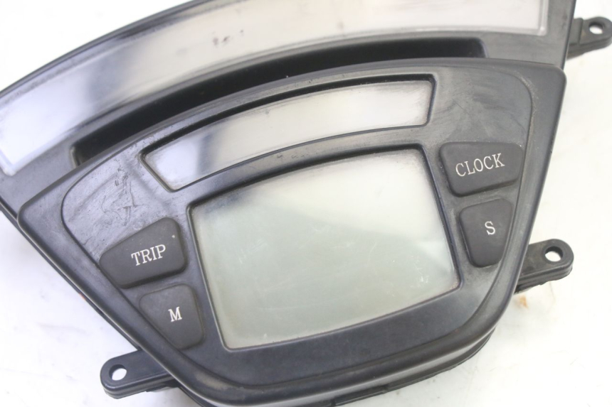 photo de ARMATURENBRETT PIAGGIO X9 EVOLUTION 125 (2003 - 2007) - Detailansicht des Bauteils