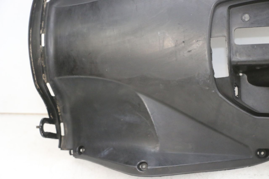 photo de INNENVERKLEIDUNG KYMCO AGILITY 16+ 4T 50 (2018 - 2023) - Fokus auf die Struktur