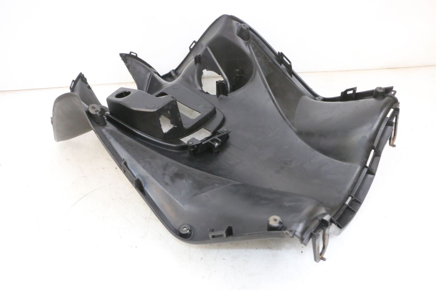 photo de INNENVERKLEIDUNG KYMCO AGILITY 16+ 4T 50 (2018 - 2023) - Alternative Perspektive