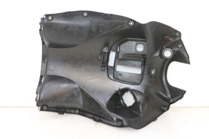 photo de INNENVERKLEIDUNG KYMCO AGILITY 16+ 4T 50 (2018 - 2023) - Details der Befestigungspunkte