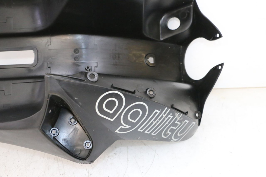 photo de INNENVERKLEIDUNG KYMCO AGILITY 4T 50 (2018 - 2022) - Alternativer Blickwinkel