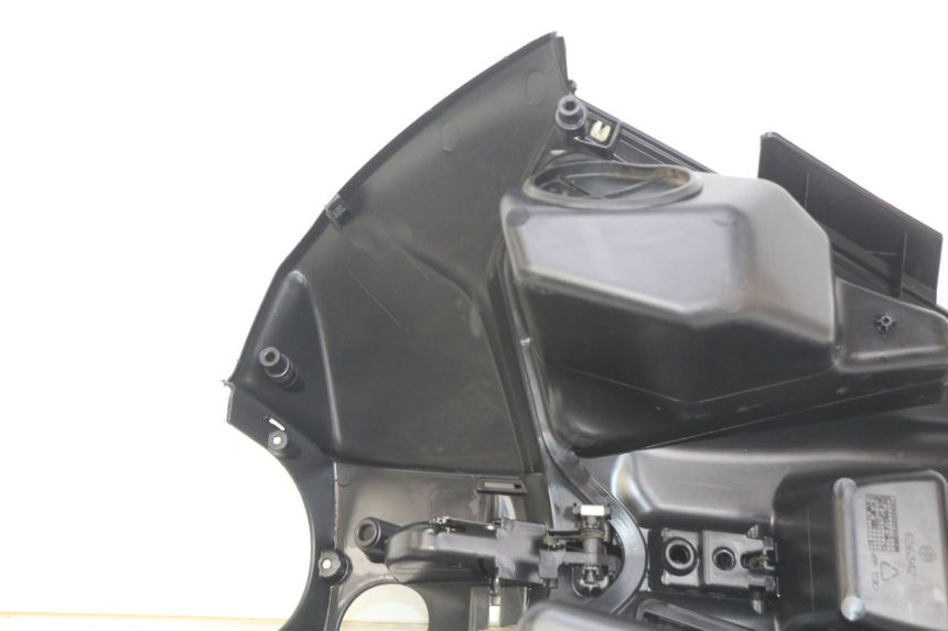 photo de BEINSCHILD PIAGGIO BEVERLY 125 (2010 - 2015) - Zoom auf Gebrauchszustand
