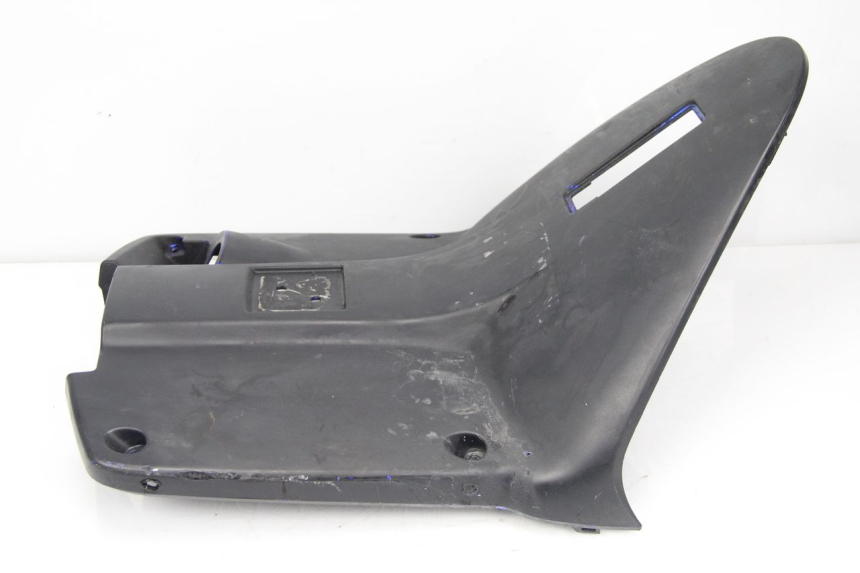 photo de INNENVERKLEIDUNG MBK BOOSTER SPIRIT NAKED 50 (2004 - 2017) - Details der Befestigungspunkte