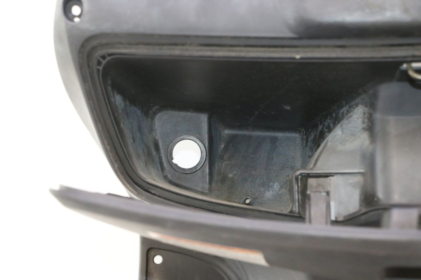 photo de INNENVERKLEIDUNG SUZUKI BURGMAN 125 (2007 - 2014) - Detailansicht des Bauteils