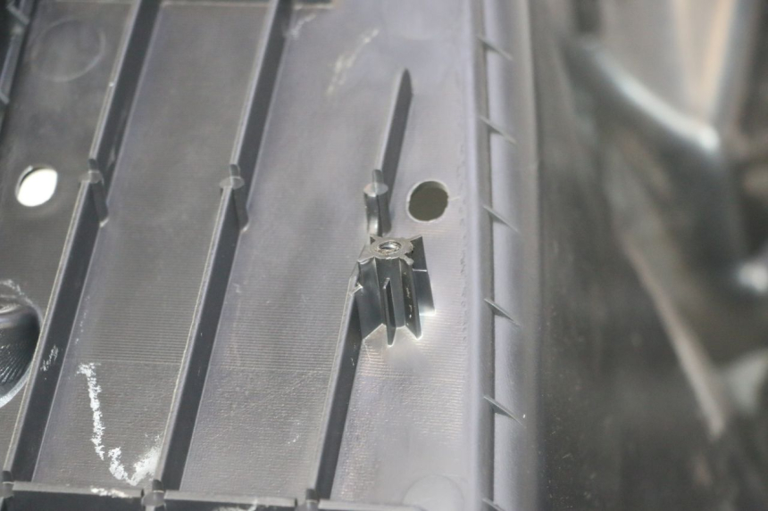 photo de INNENVERKLEIDUNG SUZUKI BURGMAN 125 (2007 - 2014) - Geprüftes Gebrauchtteil