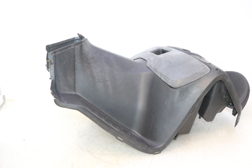 photo de INNENVERKLEIDUNG SUZUKI BURGMAN 125 (2007 - 2014) - Fokus auf die Struktur
