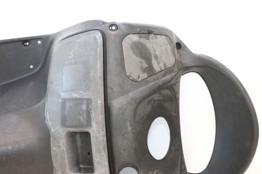 photo de INNENVERKLEIDUNG SUZUKI BURGMAN 125 (2007 - 2014) - Oberflächenzustand und Material