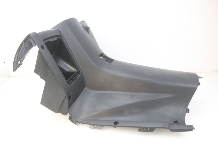 photo de INNENVERKLEIDUNG PEUGEOT CITYSTAR 125 (2011 - 2017) - Details der Befestigungspunkte