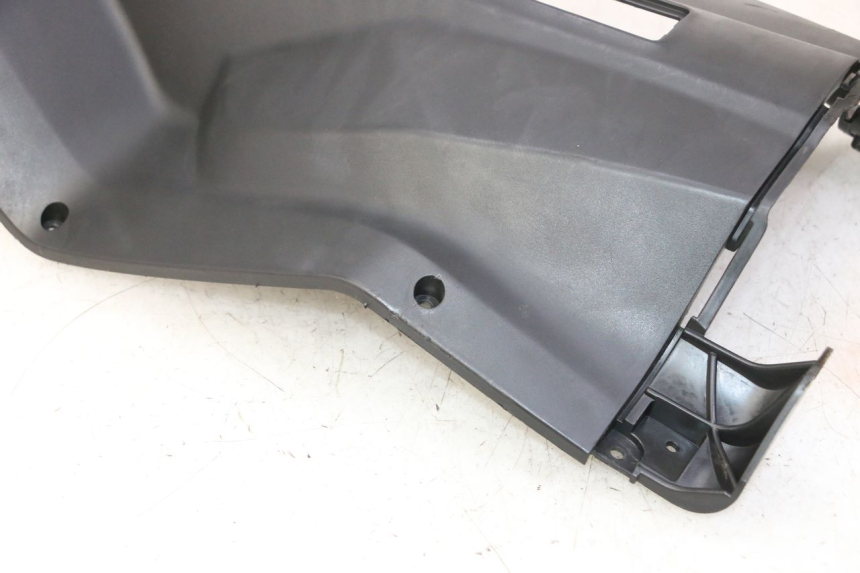 photo de INNENVERKLEIDUNG SYM CROX 4T 50 (2016 - 2023) - Details der Befestigungspunkte