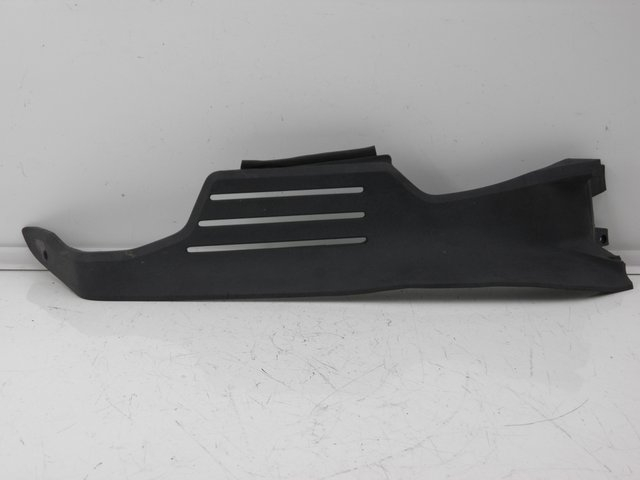 photo de RECHTS BEINSCHILD BMW K 75 RT ABS 750 (1989 - 1997) - Details der Befestigungspunkte