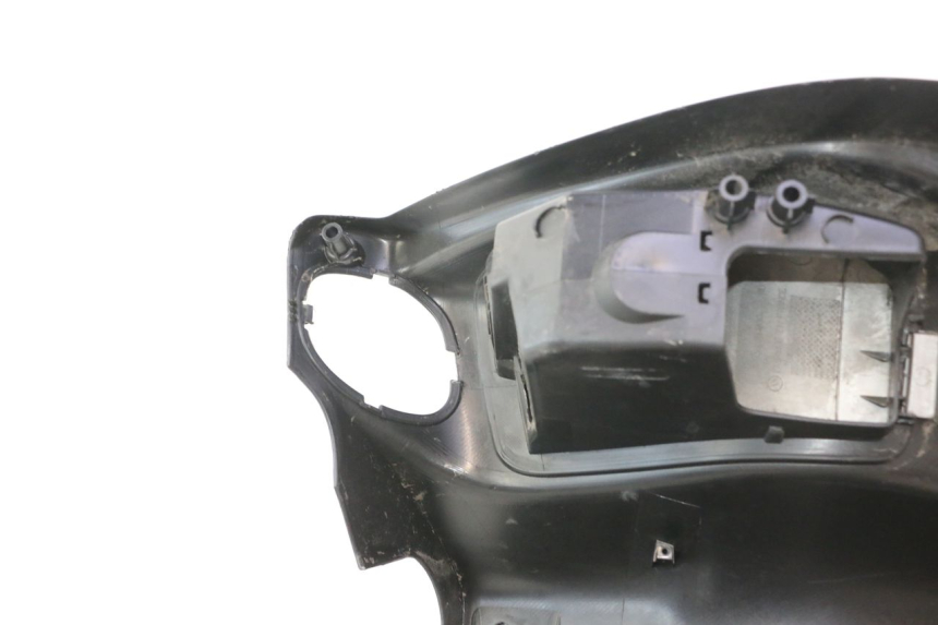 photo de INNENVERKLEIDUNG PEUGEOT ELYSTAR 50 (2002 - 2014) - Details der Befestigungspunkte
