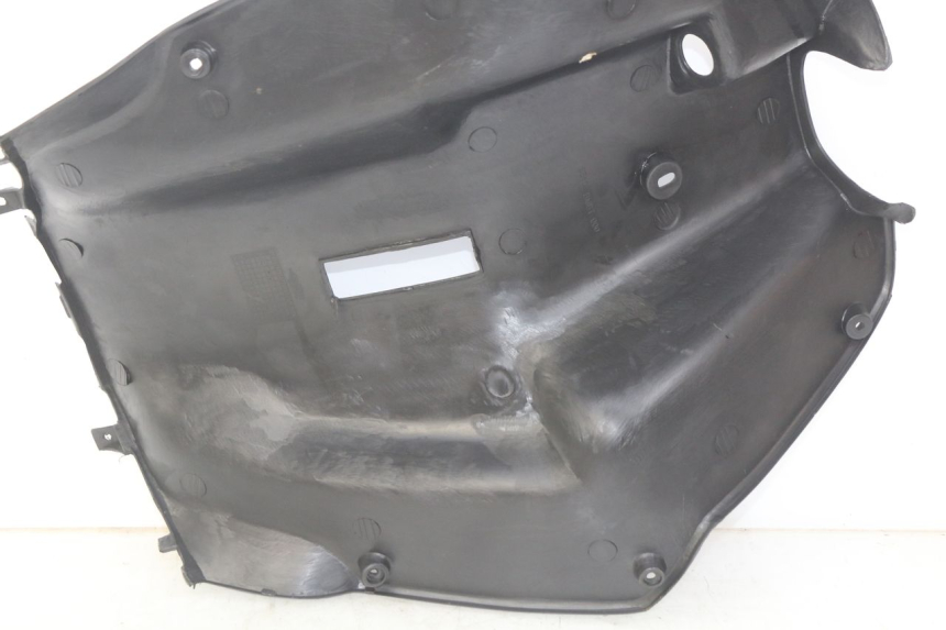 photo de INNENVERKLEIDUNG KEEWAY F-ACT FACT 50 (2006 - 2011) - Zoom auf Gebrauchszustand