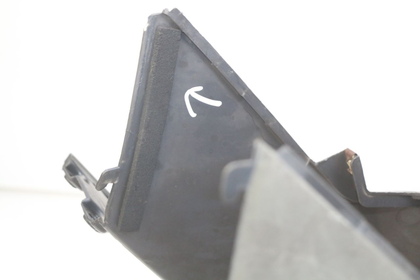 photo de INNENVERKLEIDUNG HONDA FES PANTHEON 2T 125 (1998 - 2002) - Oberflächenzustand und Material