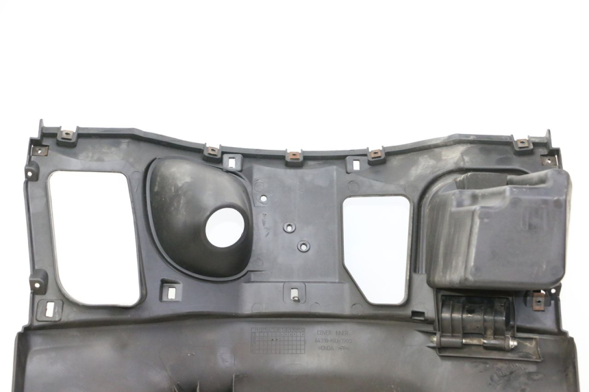 photo de INNENVERKLEIDUNG HONDA FES S-WING SWING ABS 125 (2007 - 2015) - Oberflächenzustand und Material