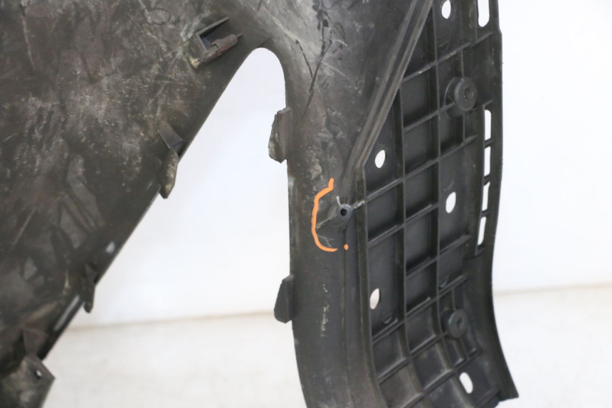 photo de INNENVERKLEIDUNG HONDA FES S-WING SWING ABS 125 (2007 - 2015) - Hochauflösende Nahaufnahme