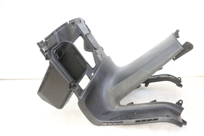 photo de INNENVERKLEIDUNG HONDA FES S-WING SWING ABS 125 (2007 - 2015) - Oberflächenzustand und Material