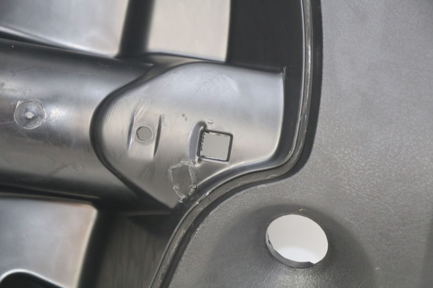 photo de INNENVERKLEIDUNG PIAGGIO FLY 2T 50 (2004 - 2017) - Hochauflösende Nahaufnahme