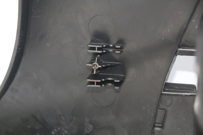 photo de INNENVERKLEIDUNG PIAGGIO FLY 2T 50 (2004 - 2017) - Oberflächenzustand und Material