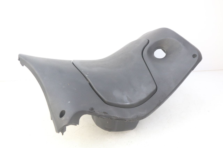 photo de INNENVERKLEIDUNG PIAGGIO FLY 2T 50 (2004 - 2017) - Details der Befestigungspunkte