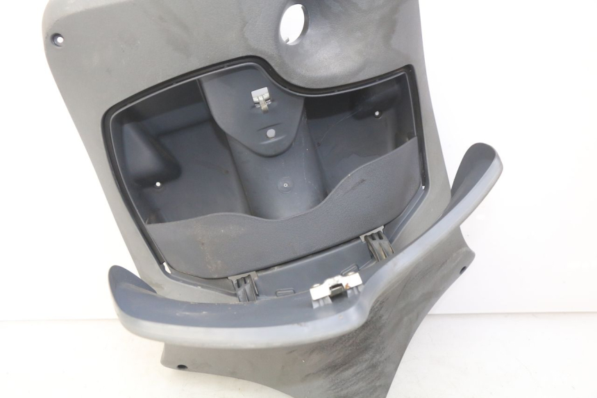 photo de INNENVERKLEIDUNG PIAGGIO FLY 100 (2006 - 2010) - Zoom auf Gebrauchszustand