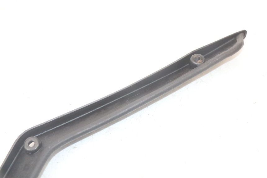 photo de RECHTS BEINSCHILD KAWASAKI GTR 1000 (1994 - 2004) - Details der Befestigungspunkte