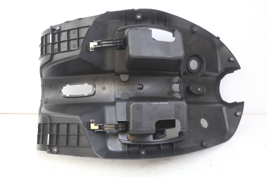 photo de INNENVERKLEIDUNG JM MOTORS GT LINE 4T 50 (2021 - 2023) - Details der Befestigungspunkte