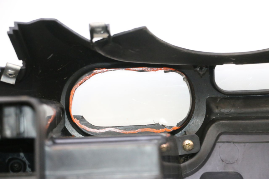 photo de BEINSCHILD SYM GTS EVO 125 (2009 - 2013) - Details der Befestigungspunkte