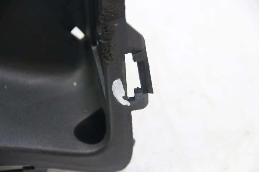 photo de UNTERER INNENKOTFLüGEL KYMCO DOWNTOWN ABS 125 (2015 - 2017) - Zoom auf Komponenten