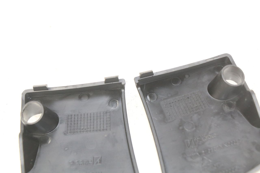 photo de UNTERER INNENKOTFLüGEL PIAGGIO VESPA PRIMAVERA 2T 50 (2013 - 2018) - Zoom auf Gebrauchszustand