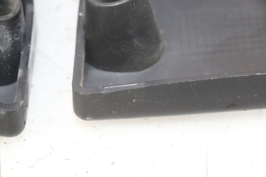 photo de UNTERER INNENKOTFLüGEL PIAGGIO VESPA PRIMAVERA 2T 50 (2013 - 2018) - Zoom auf Gebrauchszustand