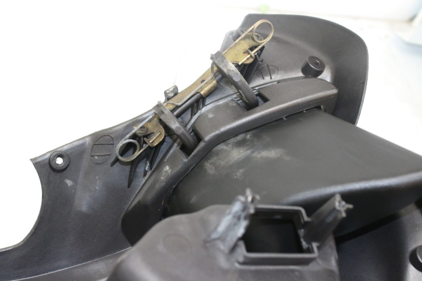 photo de UNTERER INNENKOTFLüGEL PIAGGIO X9 EVOLUTION 250 (2003 - 2007) - Geprüftes Gebrauchtteil