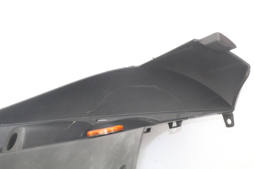 photo de INNENVERKLEIDUNG PEUGEOT LUDIX SNAKE 2T 50 (2004 - 2014) - Details der Befestigungspunkte