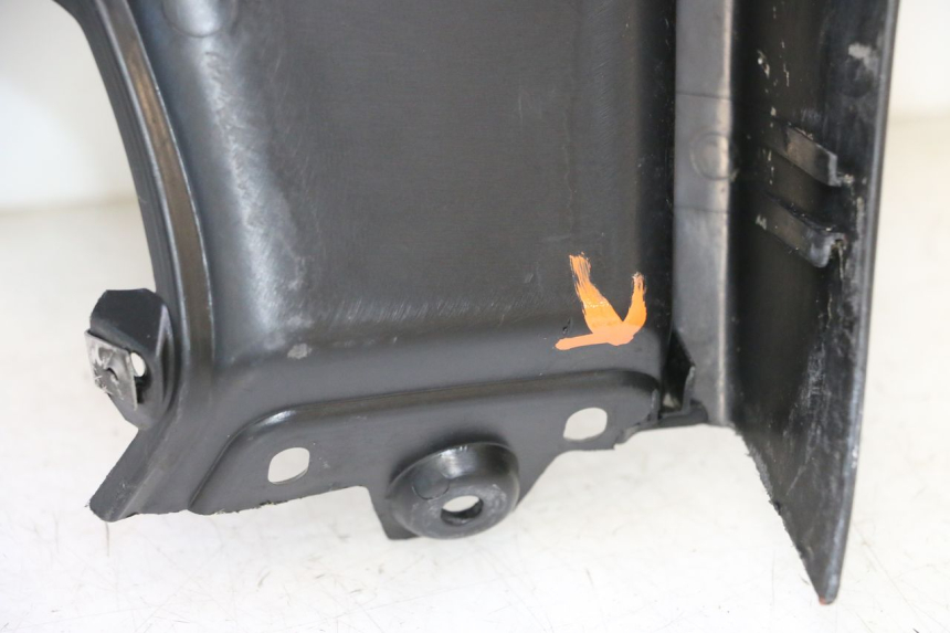 photo de BEINSCHILD PIAGGIO MP3 RL 250 (2006 - 2010) - Details der Befestigungspunkte