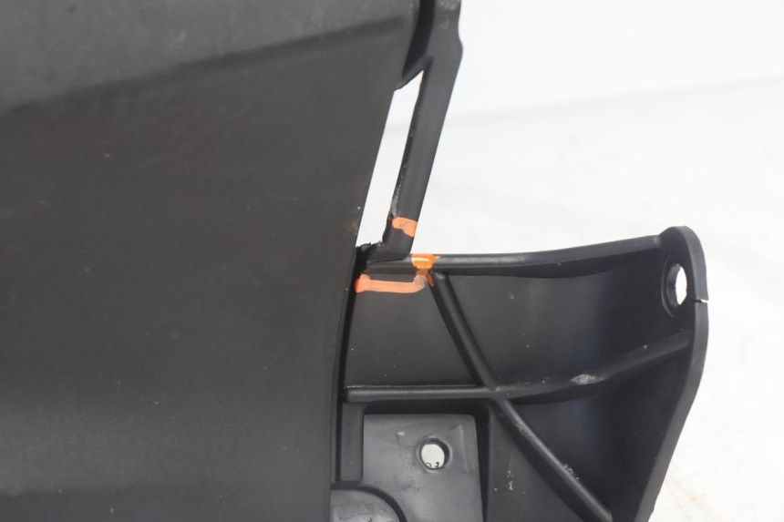 photo de INNENVERKLEIDUNG SYM ORBIT 2 4T 50 (2008 - 2017) - Oberflächenzustand und Material