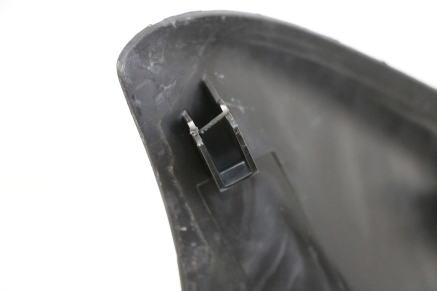 photo de INNENVERKLEIDUNG HONDA PCX (JF47) 125 (2012 - 2013) - Details der Befestigungspunkte