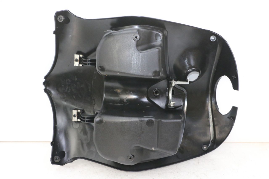 photo de INNENVERKLEIDUNG PIAGGIO FLY 2T 50 (2004 - 2017) - Zoom auf Gebrauchszustand