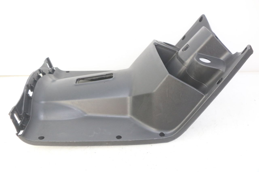 photo de INNENVERKLEIDUNG RED ELECTRIC RED E PRO 1 (2017 - 2019) - Details der Befestigungspunkte