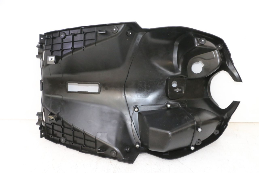 photo de INNENVERKLEIDUNG JM MOTORS SANTANA 50 (2014 - 2023) - Details der Befestigungspunkte