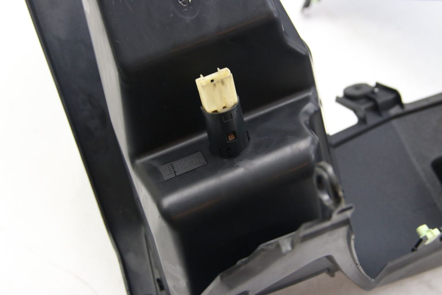 photo de INNENVERKLEIDUNG PEUGEOT SATELIS 125 (2006 - 2009) - Hauptansicht