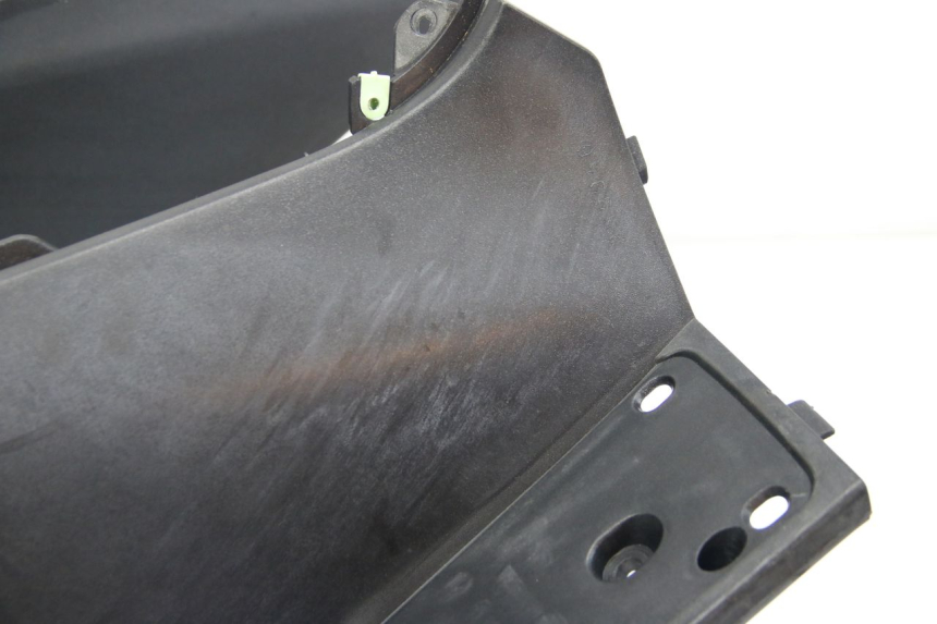 photo de INNENVERKLEIDUNG PEUGEOT SATELIS 125 (2006 - 2009) - Oberflächenzustand und Material