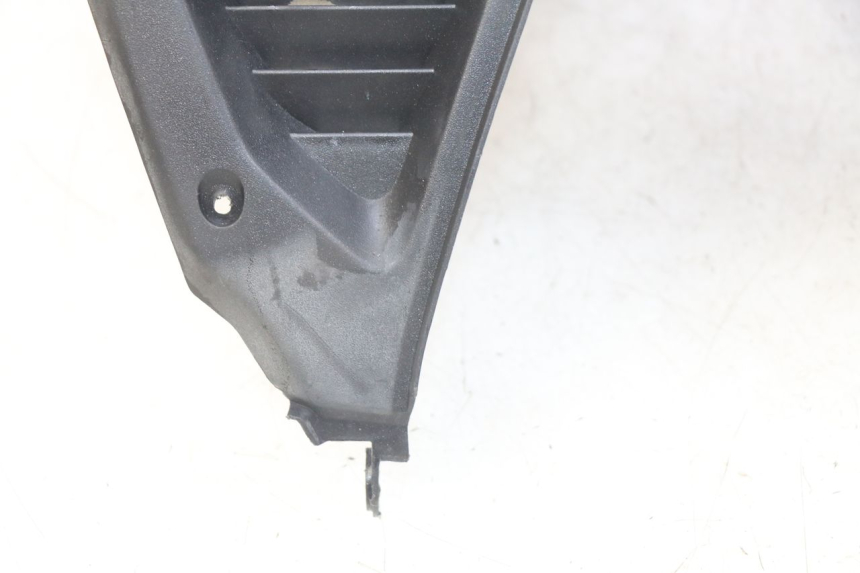 photo de INNENVERKLEIDUNG PEUGEOT SATELIS 125 (2010 - 2012) - Hochauflösende Nahaufnahme