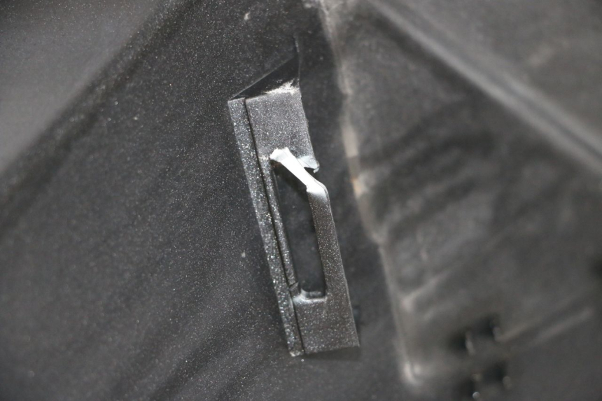 photo de INNENVERKLEIDUNG PEUGEOT SATELIS 125 (2010 - 2012) - Charakteristische Merkmale