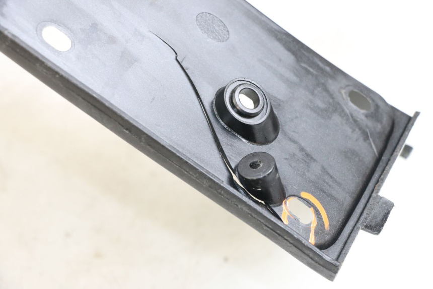 photo de INNENVERKLEIDUNG PEUGEOT SATELIS 125 (2010 - 2012) - Geprüftes Gebrauchtteil