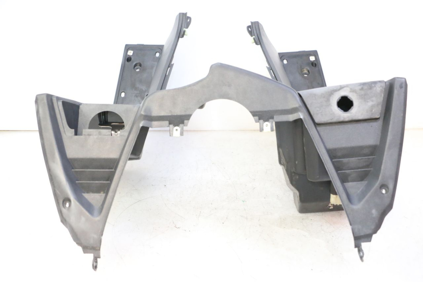 photo de BEINSCHILD PEUGEOT SATELIS 125 (2013 - 2018) - Zoom auf Komponenten