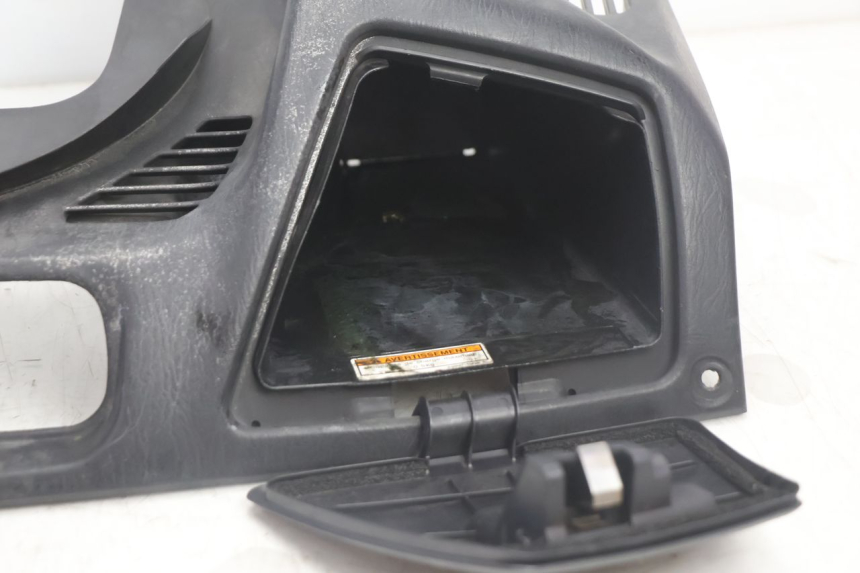 photo de BEINSCHILD OBEN SUZUKI BURGMAN EXECUTIVE ABS 650 (2006 - 2012) - Oberflächenzustand und Material