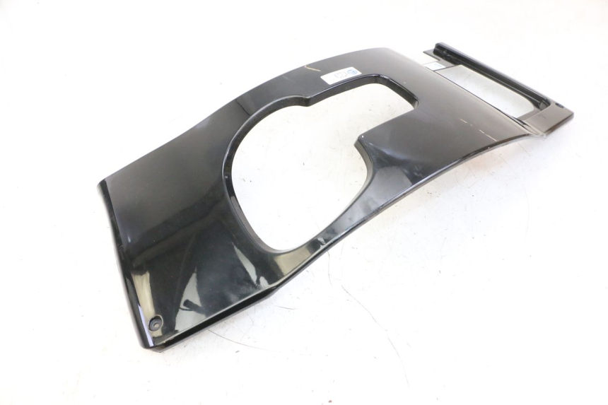 photo de OBERES INNENVERKLEIDUNGSTEIL HONDA FES S-WING SWING ABS 125 (2007 - 2015) - Technische Nahaufnahme