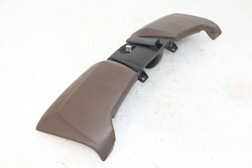 photo de OBERES INNENVERKLEIDUNGSTEIL PIAGGIO MP3 500 (2014 - 2017) - Zoom auf Gebrauchszustand